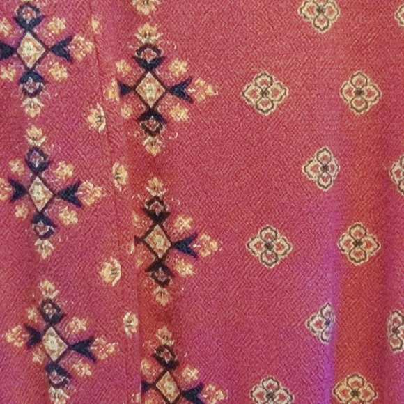 Size XL  Women's Rewind Romper Maroon Floral Damask Keyhole Sleeveless Jumpshort - Picture 6 of 7